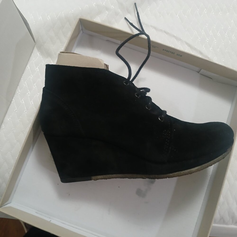 Clarks Originals!! Vogue Aurora, Lace-up, Comfort Wedge Bootie 8M